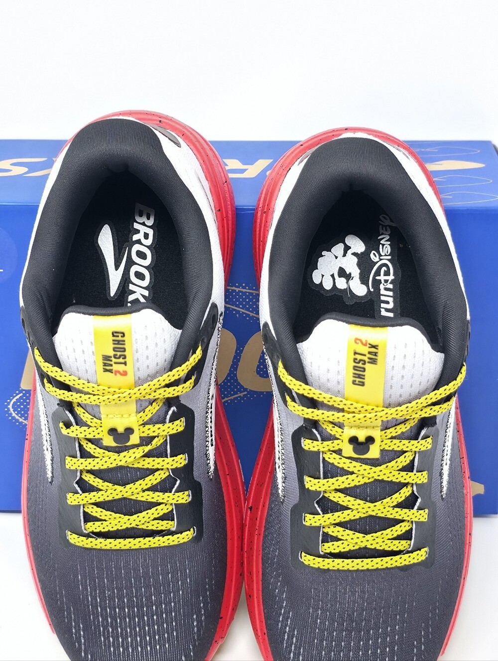 Brooks Ghost Max 2 Mickey Mouse RunDisney Women's 9.5 Limited Edition Like NEW - Picture 7 of 10